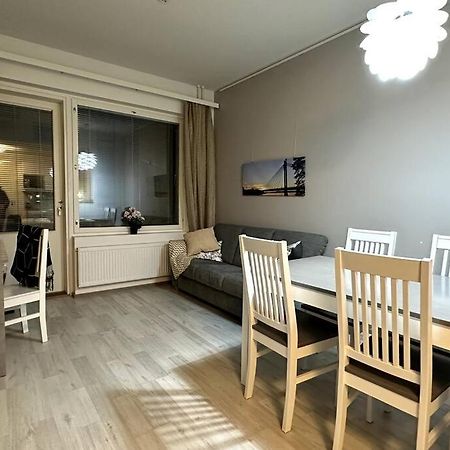 Quality Apt In The City Center For 5 - Brand New โรวานิเอมิ ภายนอก รูปภาพ