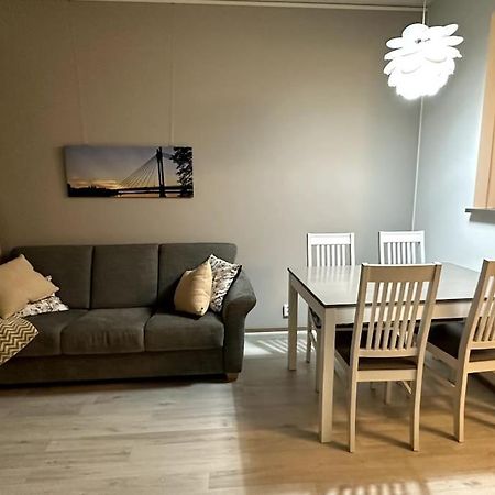 Quality Apt In The City Center For 5 - Brand New โรวานิเอมิ ภายนอก รูปภาพ