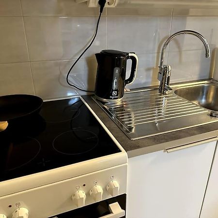 Quality Apt In The City Center For 5 - Brand New โรวานิเอมิ ภายนอก รูปภาพ